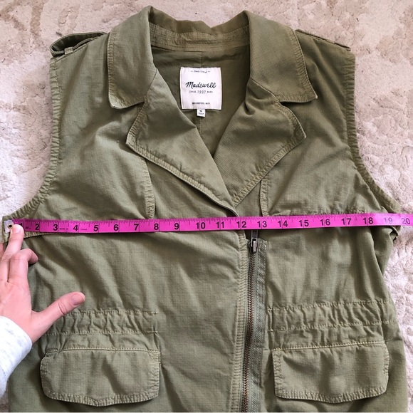 Madewell Women’s Safari Asymmetric Zip Cargo Vest, Olive Green Size Medium - Picture 9 of 12